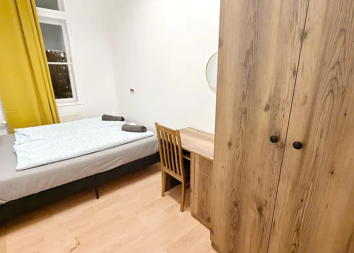 Hospedagem domiciliar Spacious - 15 Min From Airport & Center, 5 Min From Main-bus Station Ez8 *