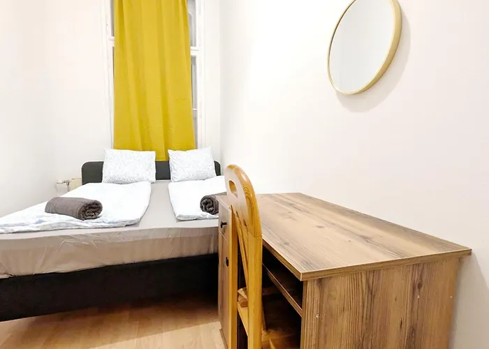 Hospedagem domiciliar Spacious - 15 Min From Airport & Center, 5 Min From Main-bus Station Ez8