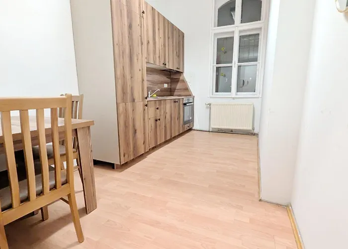 Spacious - 15 Min From Airport & Center, 5 Min From Main-bus Station Ez8 Hospedagem domiciliar